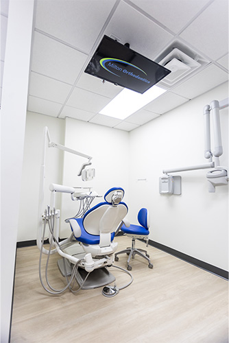 Orthodontic treatment chair