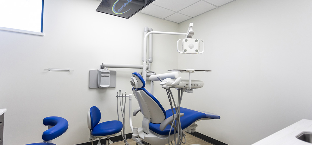 Orthodontic treatment chair